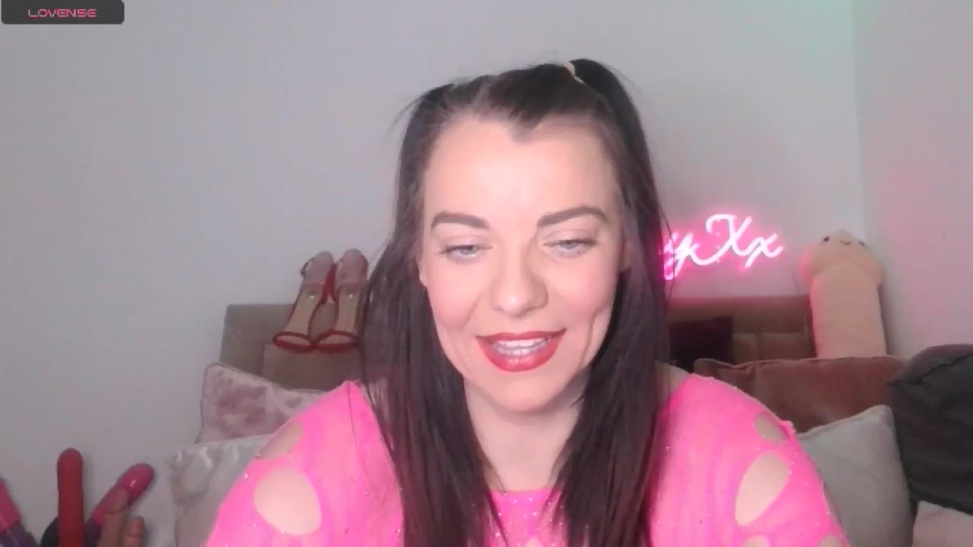 Gallery image thumbnail from innocentSamx's myfreecams stream on, 01/19/2025, 13:22 image 16 of 20