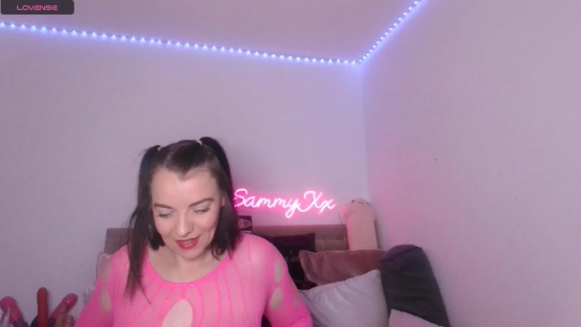 Gallery image thumbnail from innocentSamx's myfreecams stream on, 01/19/2025, 13:22 image 1 of 20