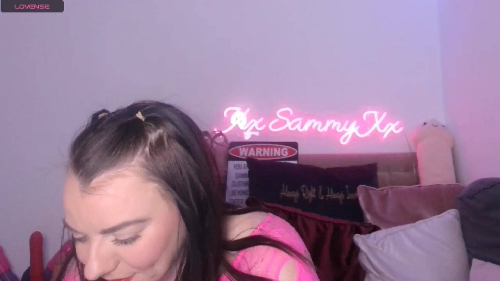 Gallery image thumbnail from innocentSamx's myfreecams stream on, 01/19/2025, 13:22 image 20 of 20