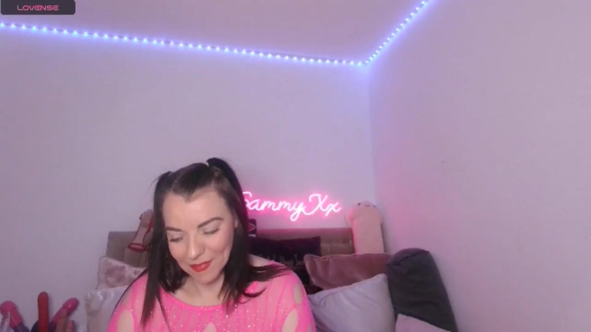 Gallery image thumbnail from innocentSamx's myfreecams stream on, 01/19/2025, 13:22 image 3 of 20