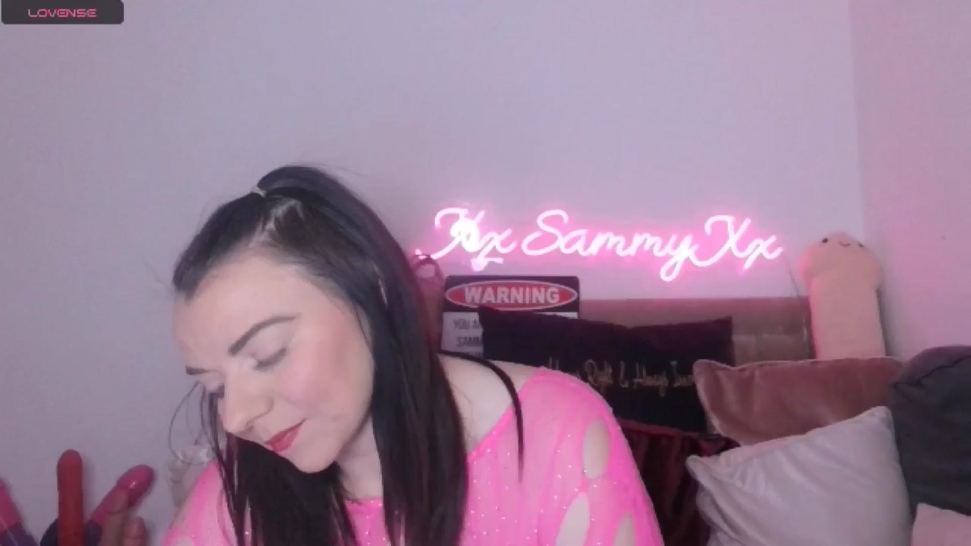 Gallery image thumbnail from innocentSamx's myfreecams stream on, 01/19/2025, 13:22 image 10 of 20