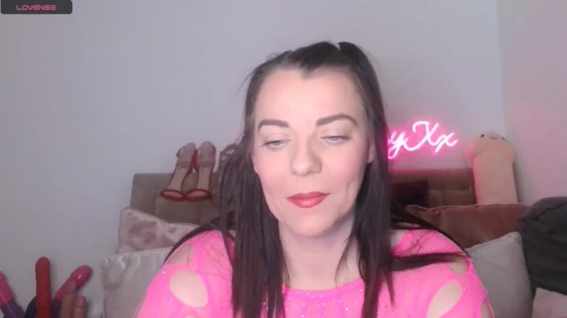 Gallery image thumbnail from innocentSamx's myfreecams stream on, 01/19/2025, 13:22 image 18 of 20