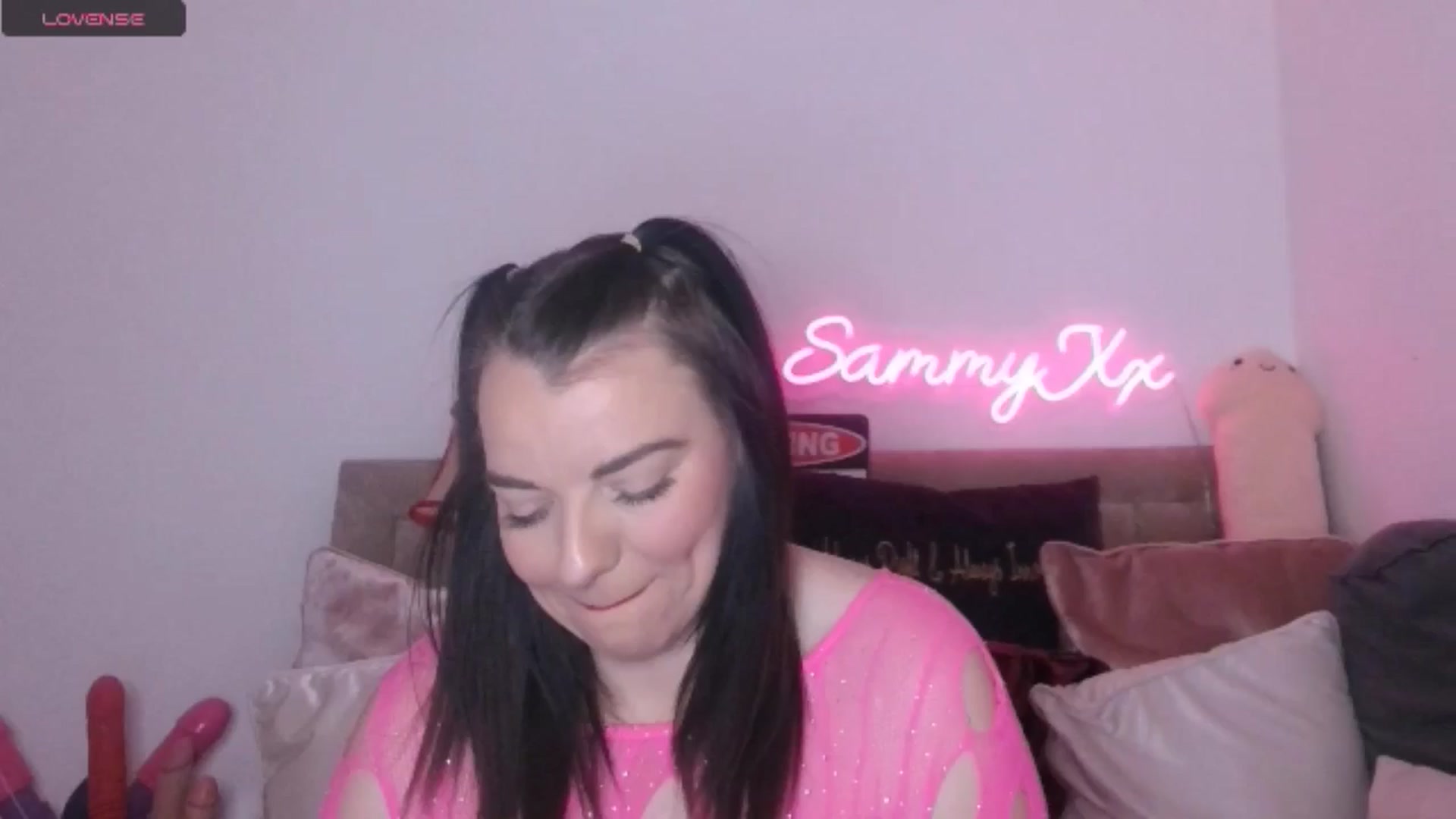 Gallery image thumbnail from innocentSamx's myfreecams stream on, 01/19/2025, 13:22 image 15 of 20