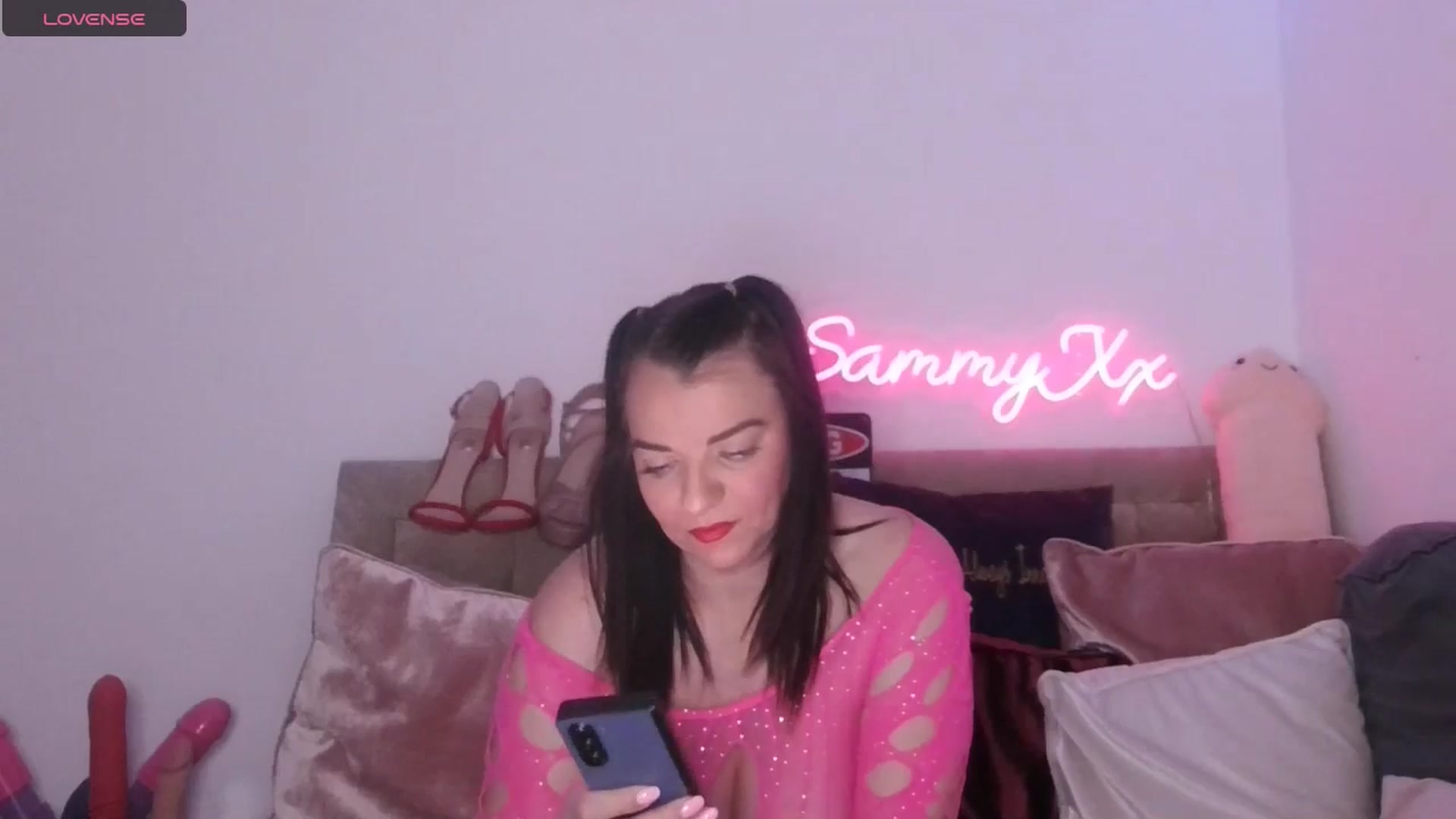 Gallery image thumbnail from innocentSamx's myfreecams stream on, 01/19/2025, 14:51 image 6 of 20