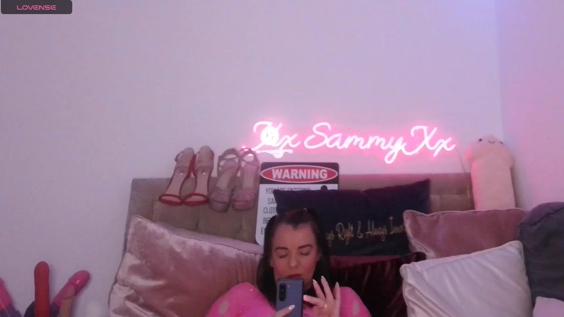 Gallery image thumbnail from innocentSamx's myfreecams stream on, 01/19/2025, 14:51 image 1 of 20