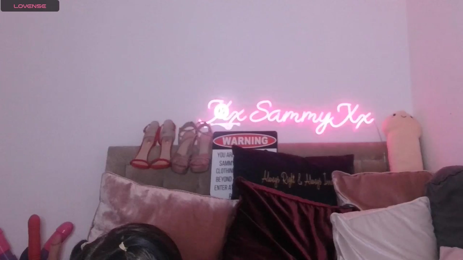Gallery image thumbnail from innocentSamx's myfreecams stream on, 01/19/2025, 14:51 image 5 of 20