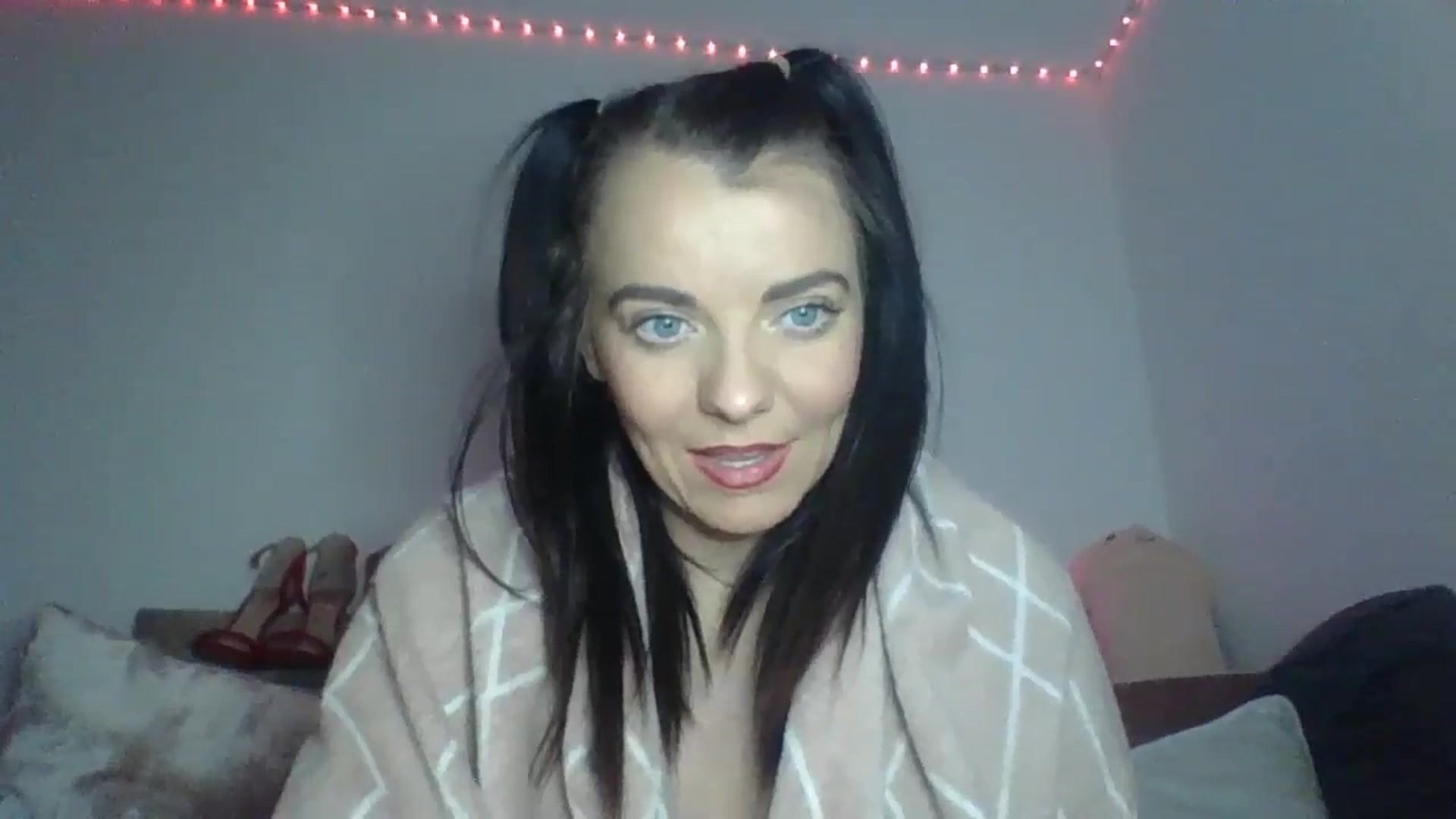 Gallery image thumbnail from innocentSamx's myfreecams stream on, 01/19/2025, 15:42 image 7 of 20
