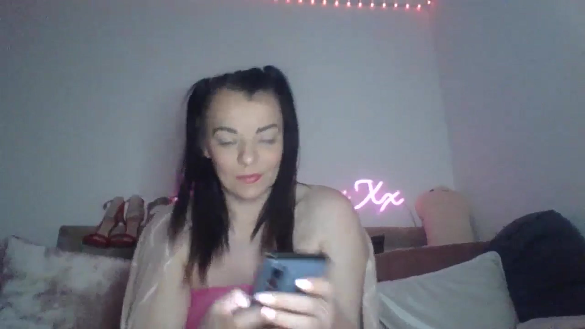 Gallery image thumbnail from innocentSamx's myfreecams stream on, 01/19/2025, 15:42 image 18 of 20