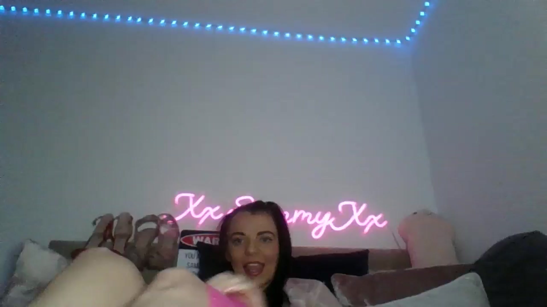 Gallery image thumbnail from innocentSamx's myfreecams stream on, 01/19/2025, 15:42 image 10 of 20