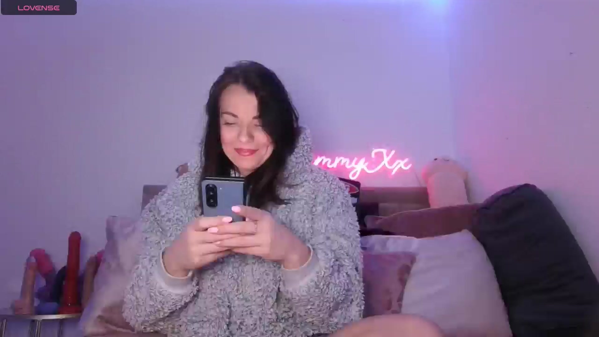 Gallery image thumbnail from innocentSamx's myfreecams stream on, 01/21/2025, 14:24 image 18 of 20