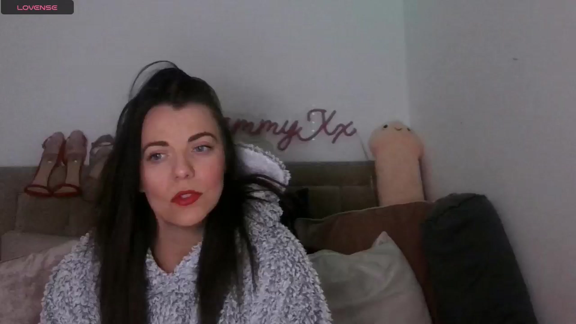 Gallery image thumbnail from innocentSamx's myfreecams stream on, 01/21/2025, 14:24 image 2 of 20