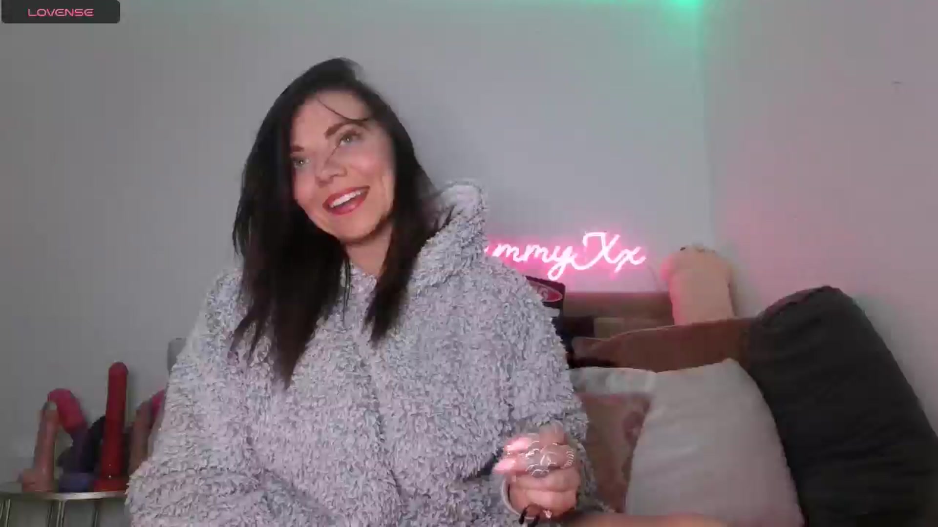 Gallery image thumbnail from innocentSamx's myfreecams stream on, 01/21/2025, 14:24 image 17 of 20