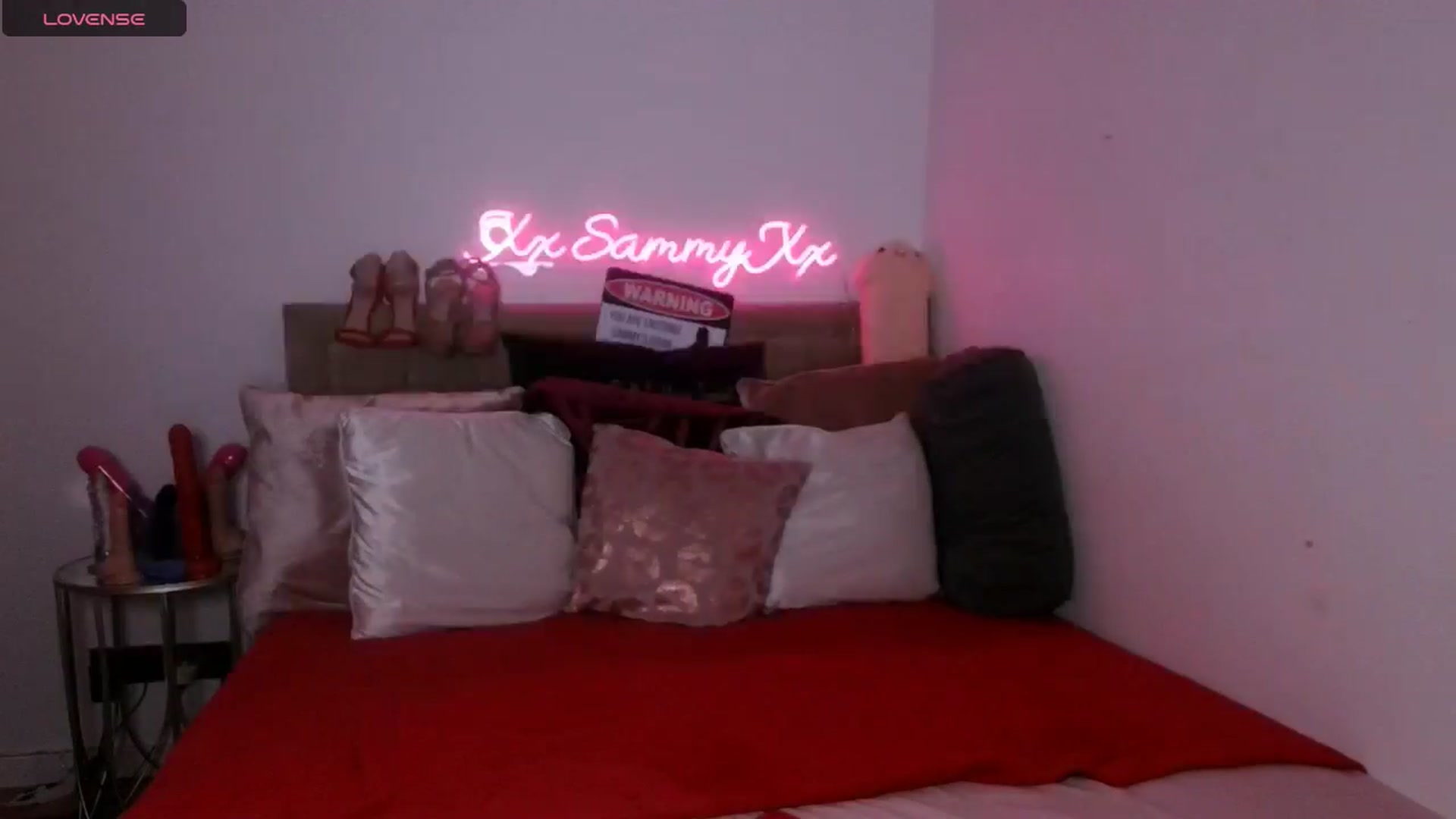 Gallery image thumbnail from innocentSamx's myfreecams stream on, 01/21/2025, 14:24 image 15 of 20