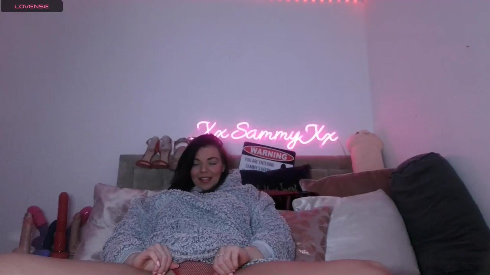 Gallery image thumbnail from innocentSamx's myfreecams stream on, 01/21/2025, 14:24 image 16 of 20