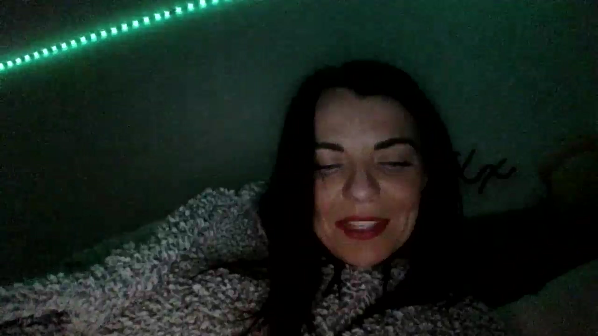 Gallery image thumbnail from innocentSamx's myfreecams stream on, 01/21/2025, 21:16 image 3 of 20