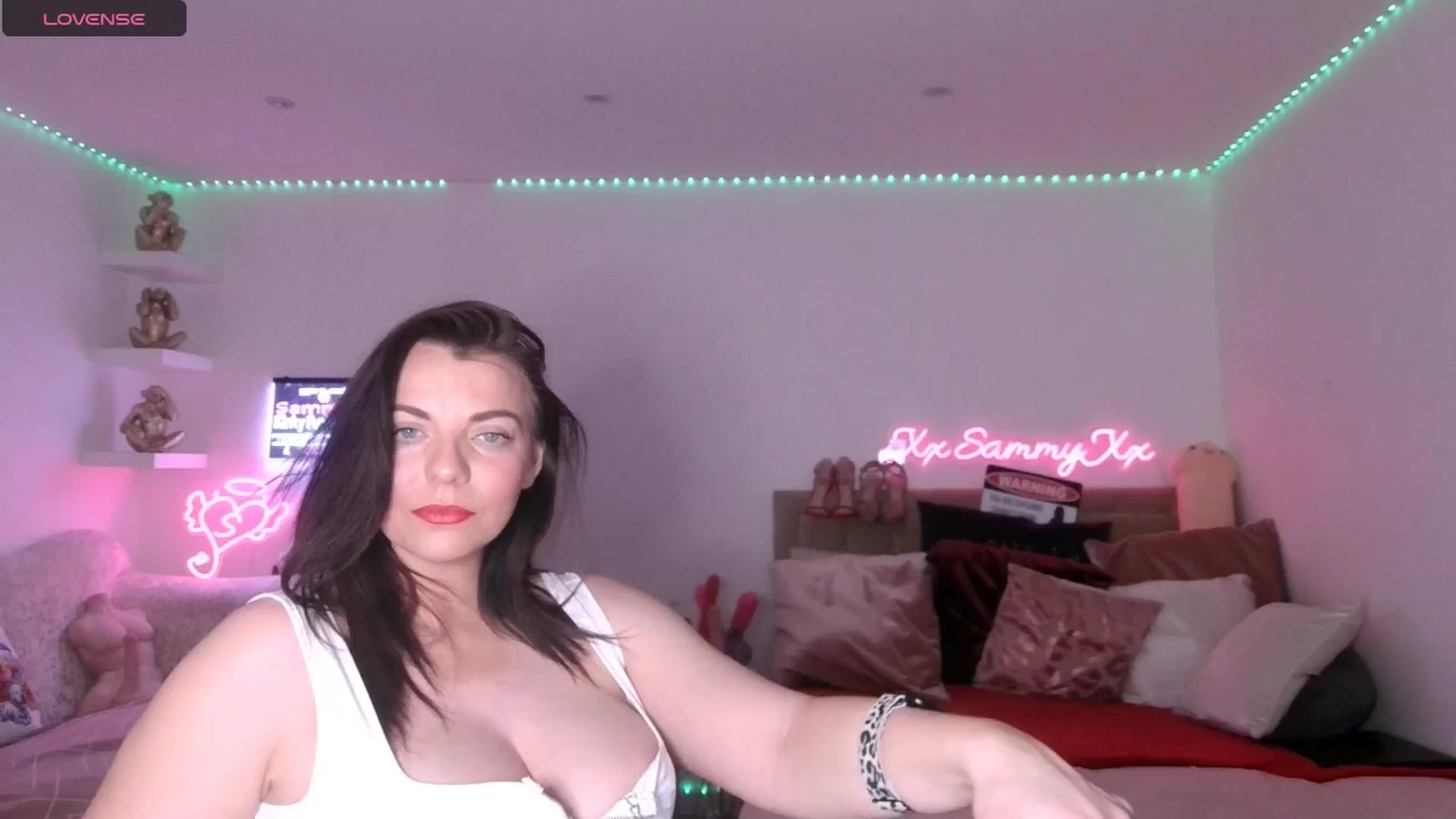 Gallery image thumbnail from innocentSamx's myfreecams stream on, 01/23/2025, 15:08 image 1 of 20