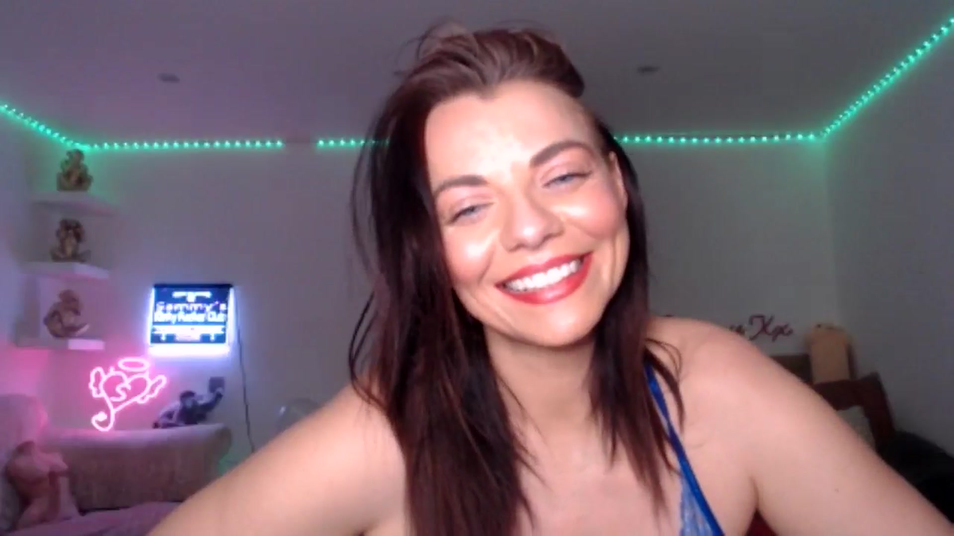 Gallery image thumbnail from innocentSamx's myfreecams stream on, 01/24/2025, 16:43 image 18 of 20