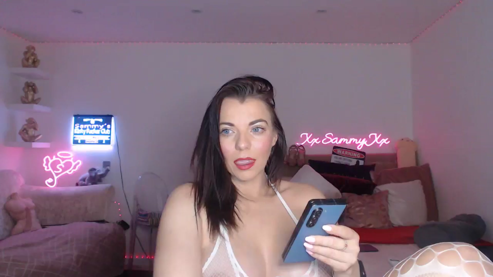 Gallery image thumbnail from innocentSamx's myfreecams stream on, 01/25/2025, 13:34 image 3 of 20