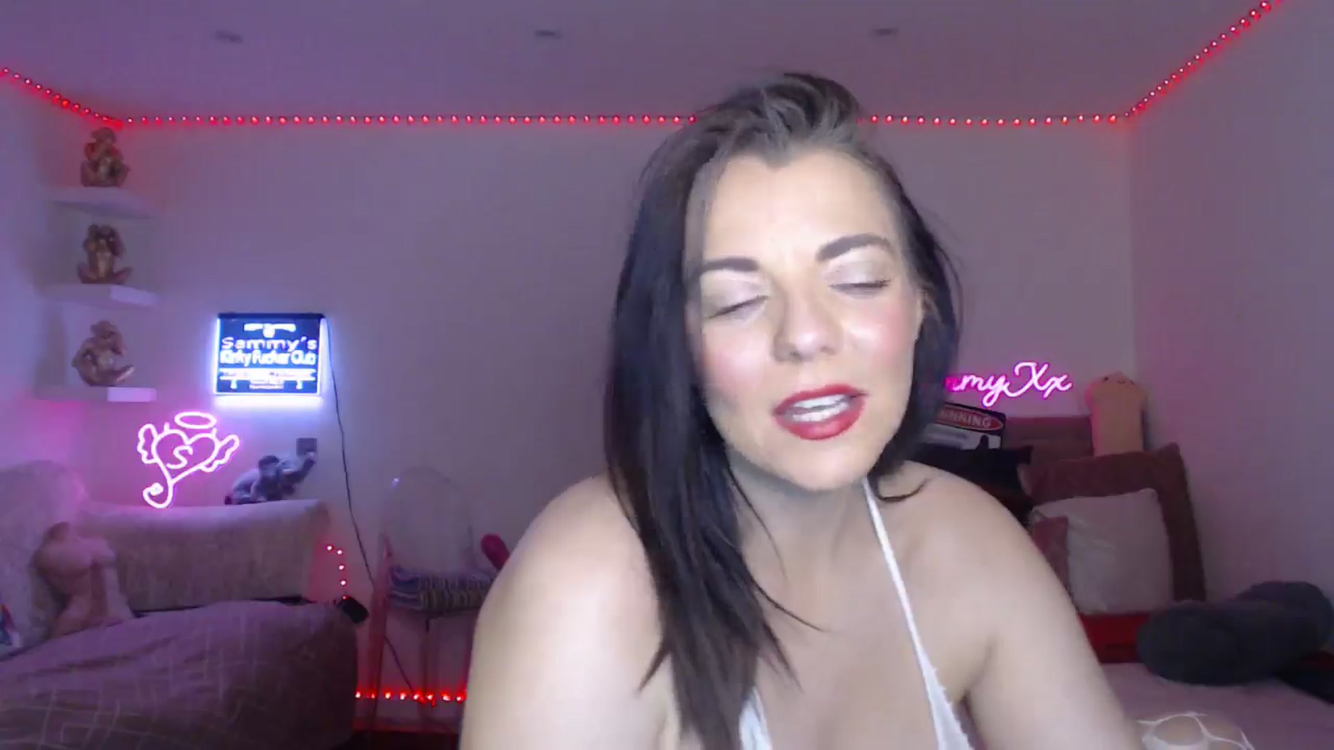 Gallery image thumbnail from innocentSamx's myfreecams stream on, 01/25/2025, 16:37 image 2 of 20
