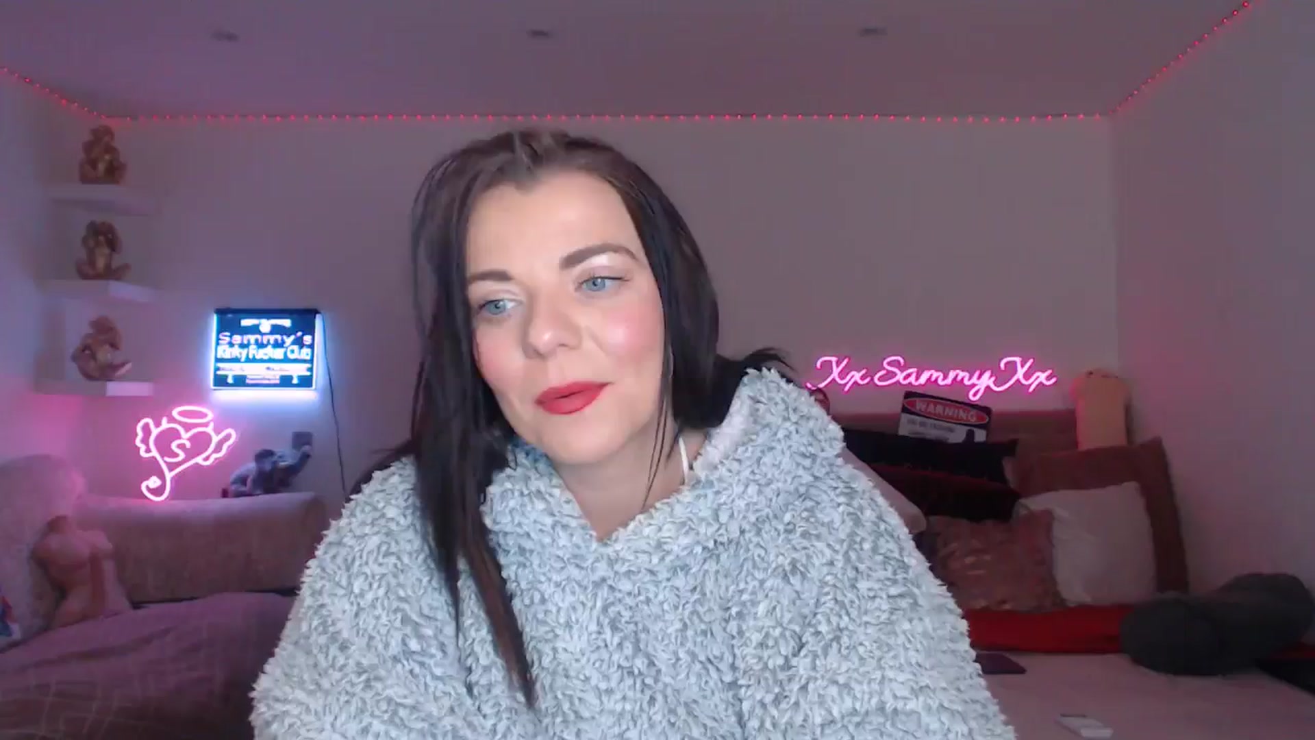Gallery image thumbnail from innocentSamx's myfreecams stream on, 01/25/2025, 16:37 image 1 of 20