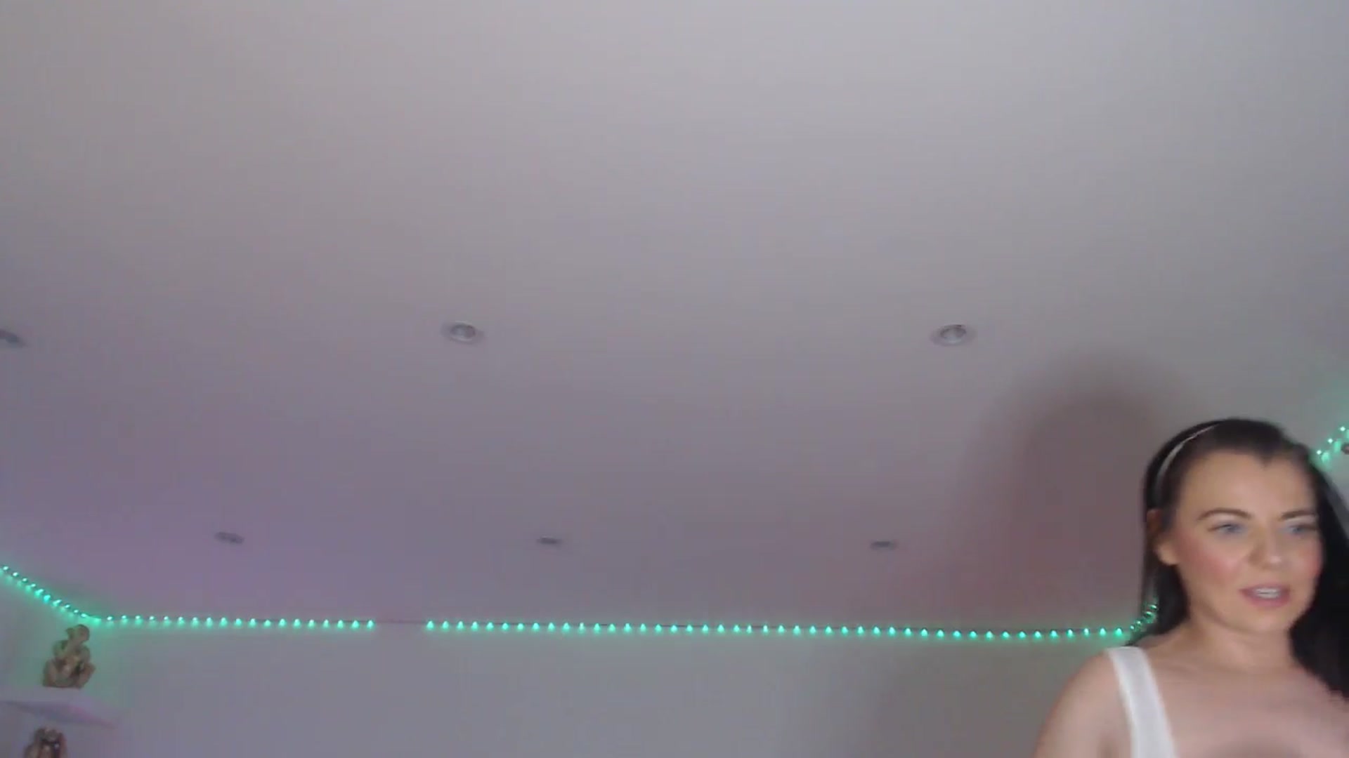 Gallery image thumbnail from innocentSamx's myfreecams stream on, 01/25/2025, 18:53 image 17 of 20