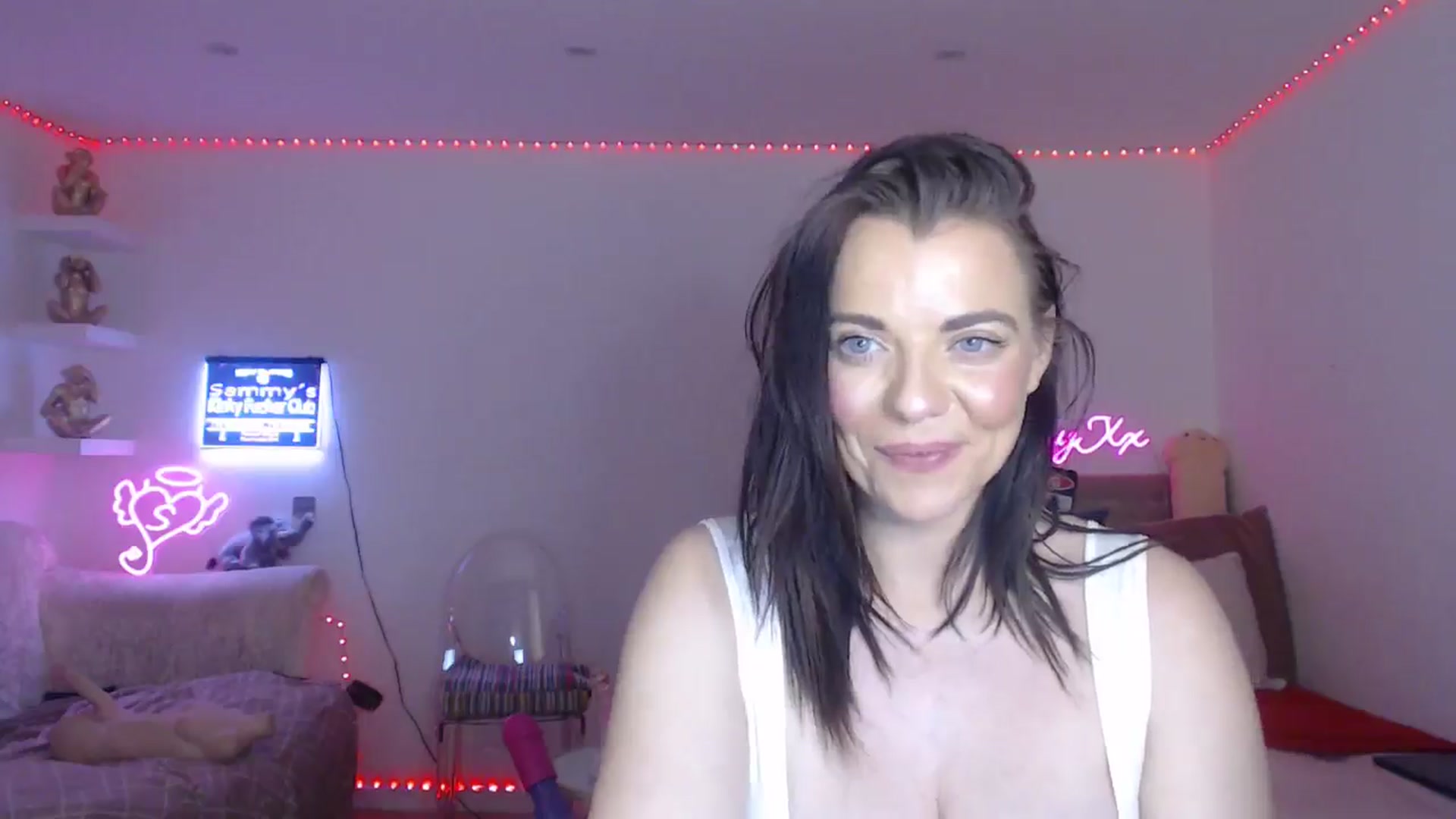 Gallery image thumbnail from innocentSamx's myfreecams stream on, 01/25/2025, 20:24 image 4 of 20