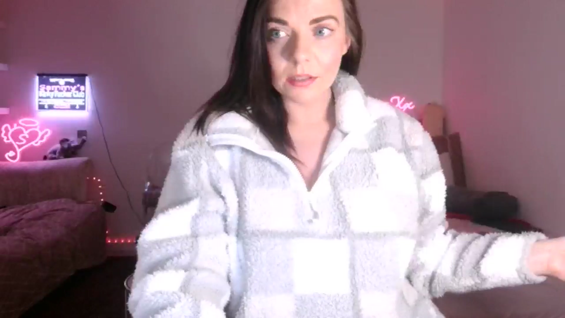 Gallery image thumbnail from innocentSamx's myfreecams stream on, 01/28/2025, 14:38 image 20 of 20