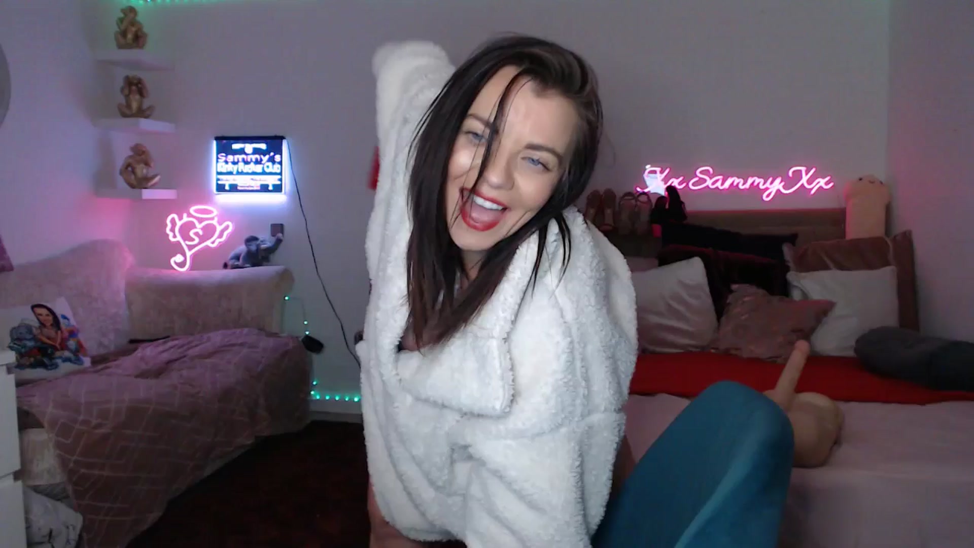 Gallery image thumbnail from innocentSamx's myfreecams stream on, 02/01/2025, 17:00 image 1 of 20