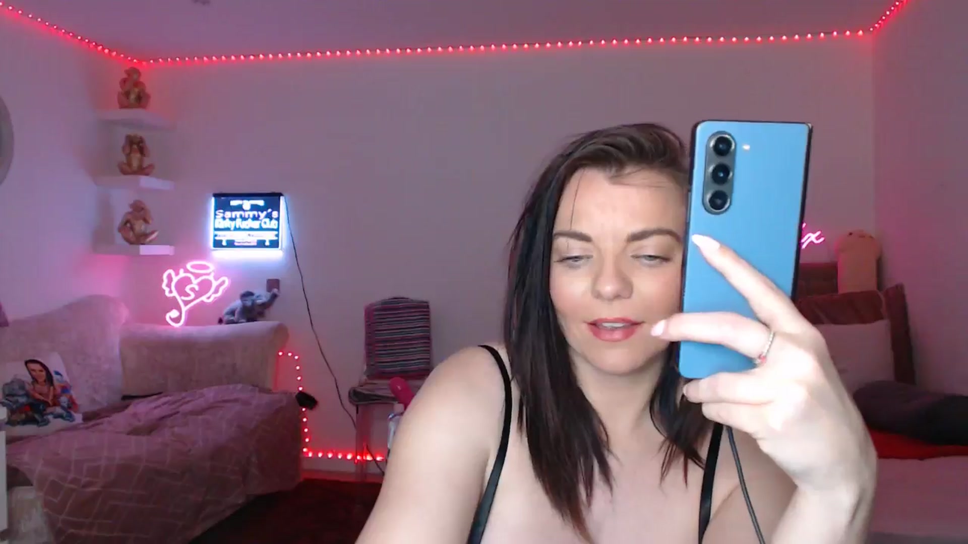 Gallery image thumbnail from innocentSamx's myfreecams stream on, 02/01/2025, 18:10 image 11 of 20