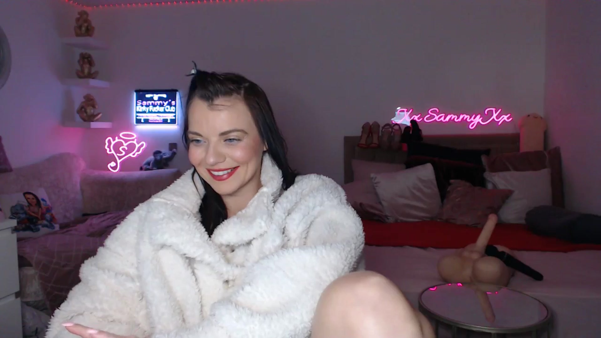 Gallery image thumbnail from innocentSamx's myfreecams stream on, 02/02/2025, 17:31 image 13 of 20