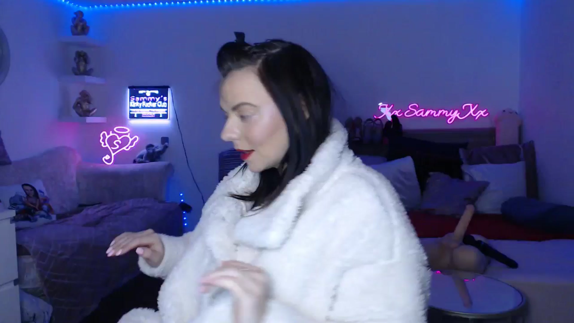 Gallery image thumbnail from innocentSamx's myfreecams stream on, 02/02/2025, 17:31 image 1 of 20