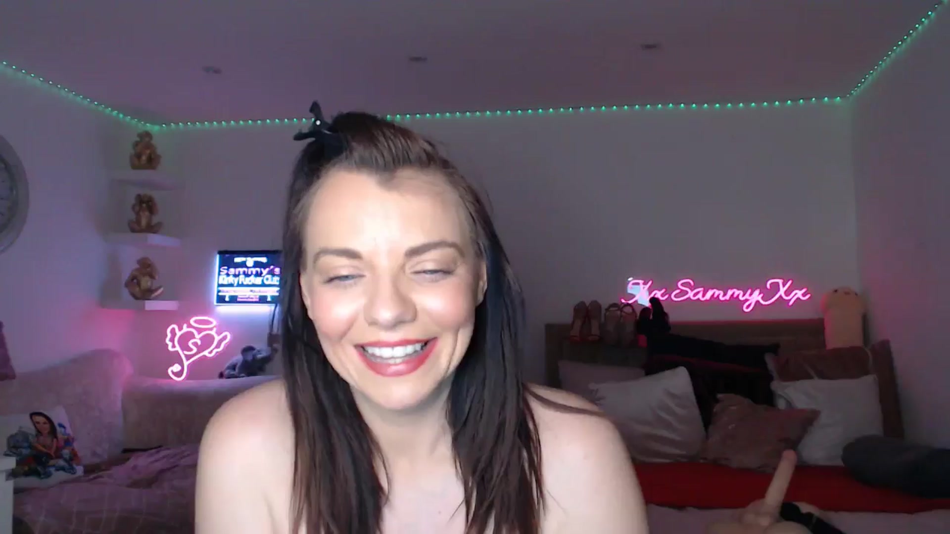 Gallery image thumbnail from innocentSamx's myfreecams stream on, 02/02/2025, 17:47 image 11 of 20