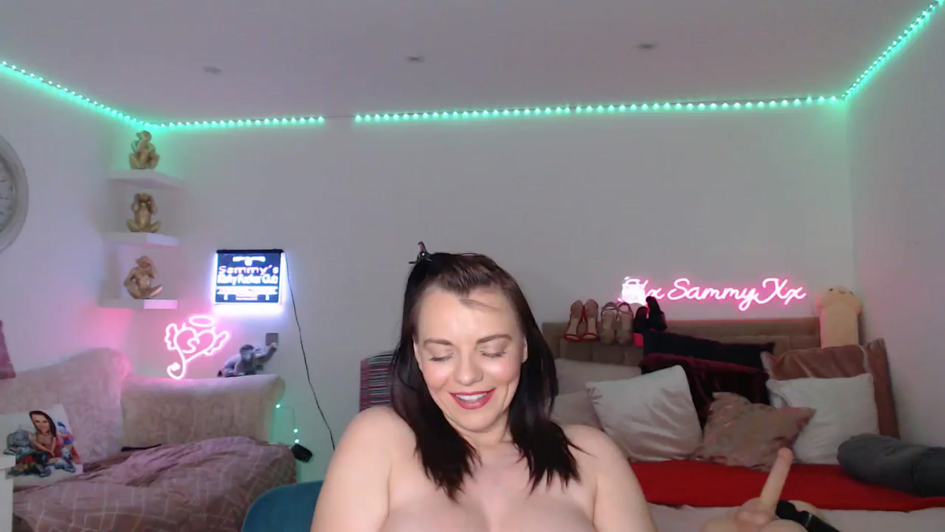 Gallery image thumbnail from innocentSamx's myfreecams stream on, 02/02/2025, 17:47 image 14 of 20