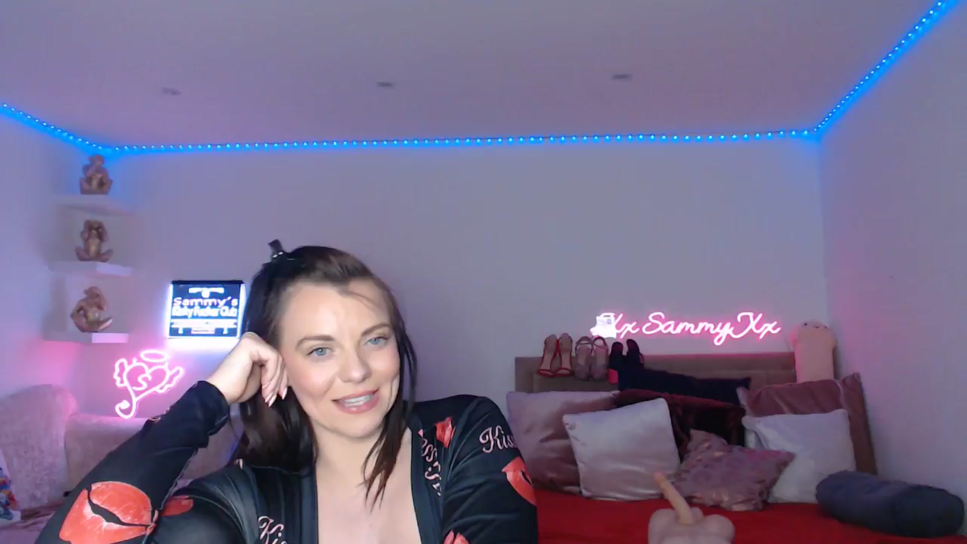 Gallery image thumbnail from innocentSamx's myfreecams stream on, 02/02/2025, 19:03 image 15 of 20
