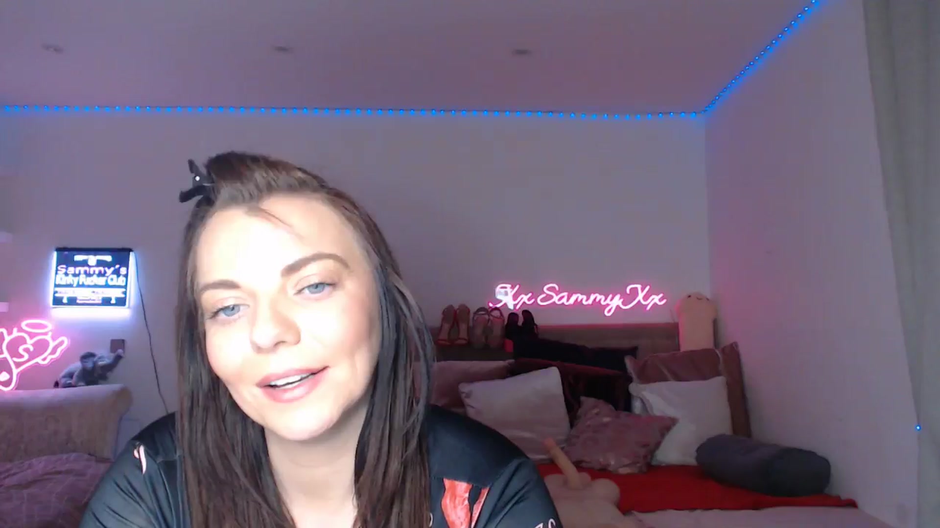 Gallery image thumbnail from innocentSamx's myfreecams stream on, 02/02/2025, 19:20 image 16 of 20