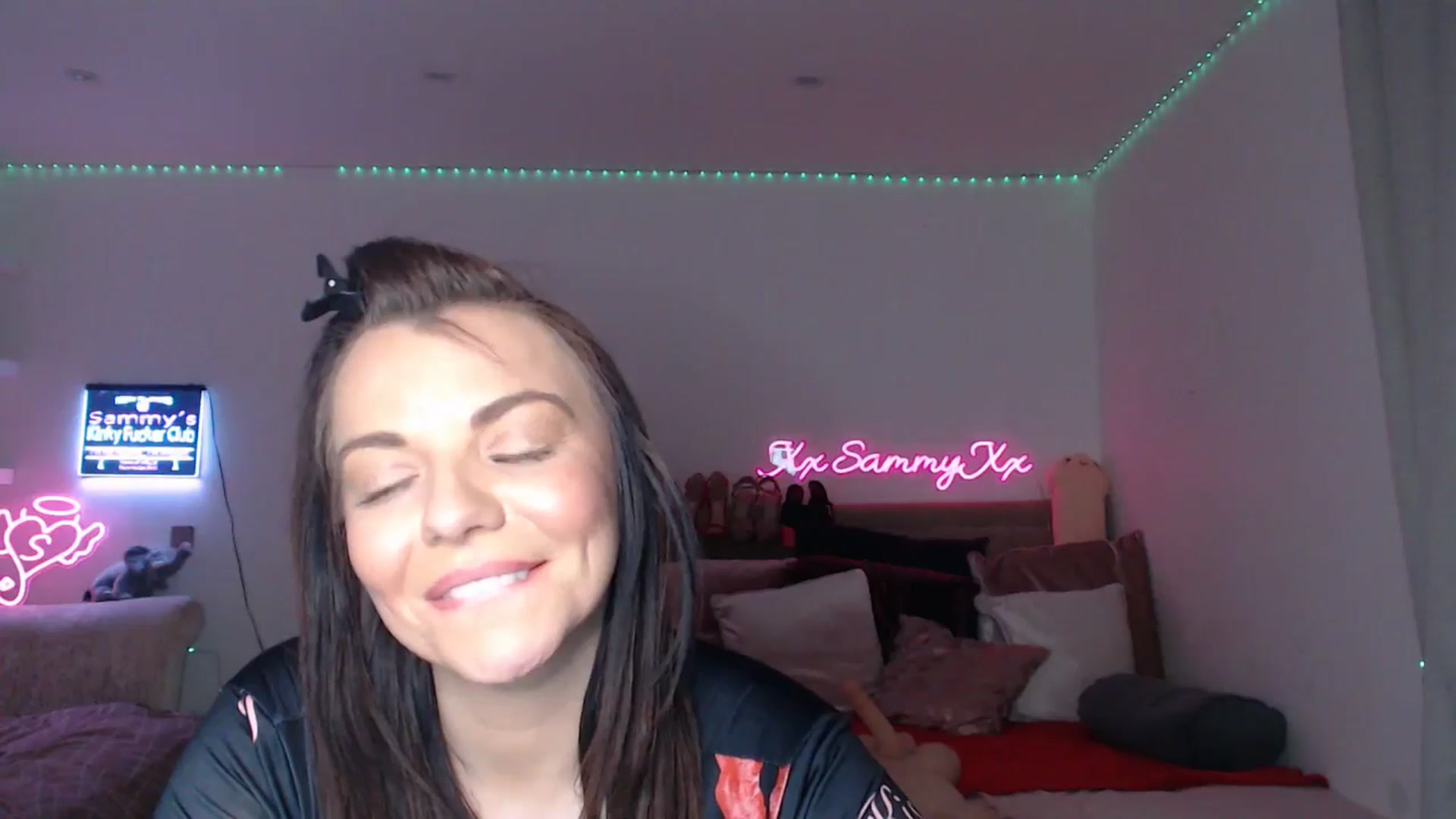 Gallery image thumbnail from innocentSamx's myfreecams stream on, 02/02/2025, 19:20 image 18 of 20