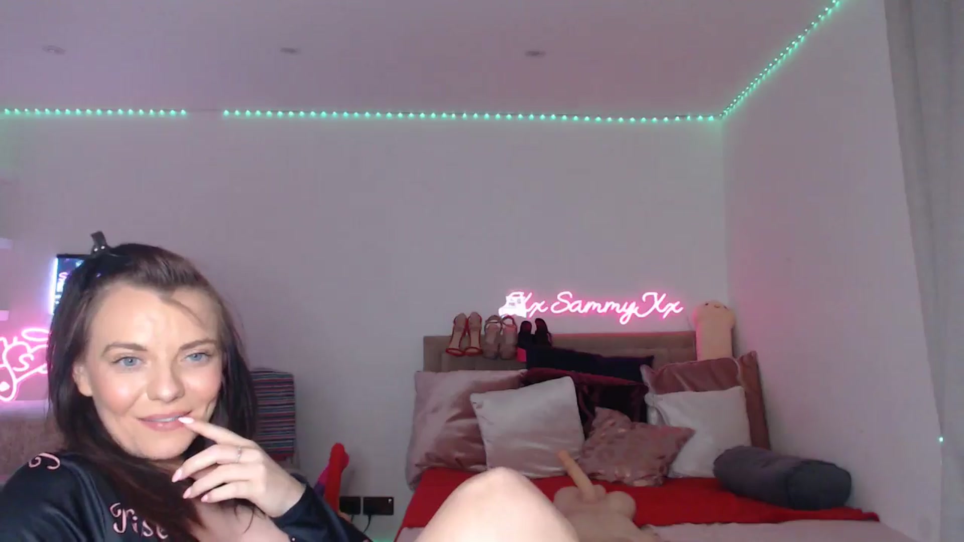 Gallery image thumbnail from innocentSamx's myfreecams stream on, 02/02/2025, 19:34 image 12 of 20