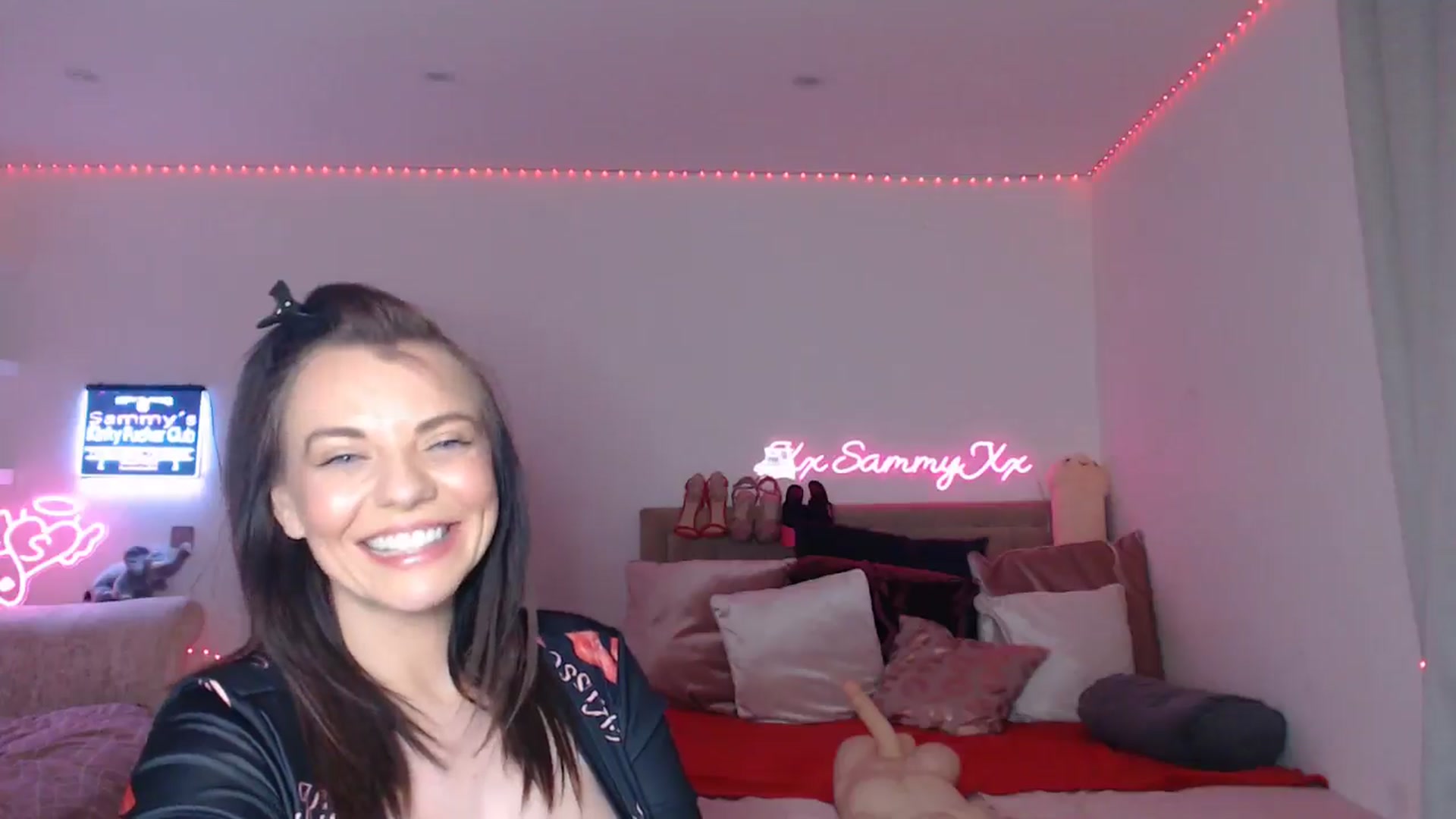 Gallery image thumbnail from innocentSamx's myfreecams stream on, 02/02/2025, 19:34 image 9 of 20