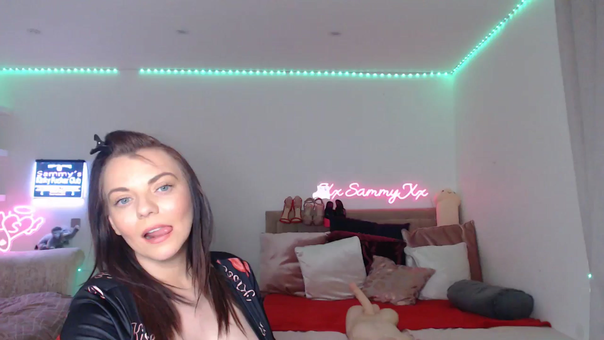 Gallery image thumbnail from innocentSamx's myfreecams stream on, 02/02/2025, 19:34 image 5 of 20