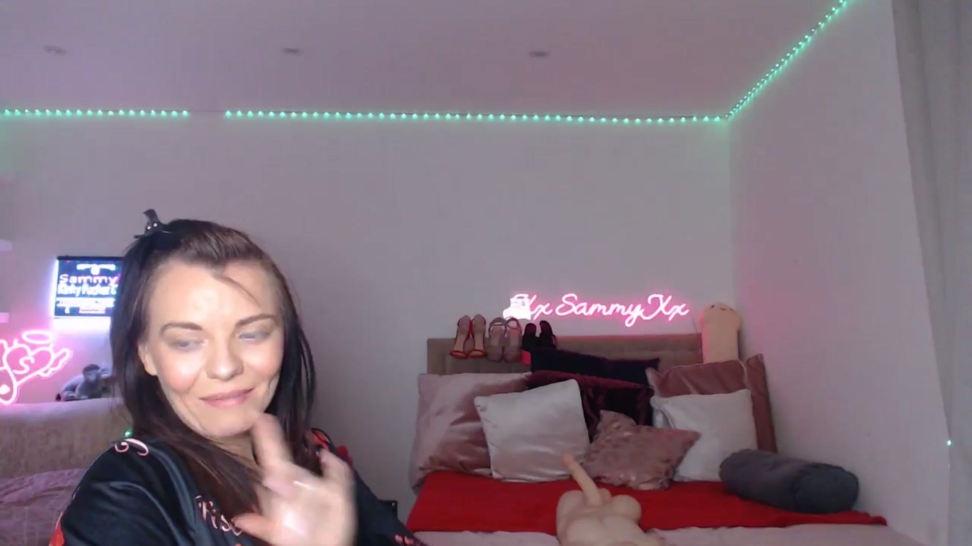 Gallery image thumbnail from innocentSamx's myfreecams stream on, 02/02/2025, 19:34 image 13 of 20