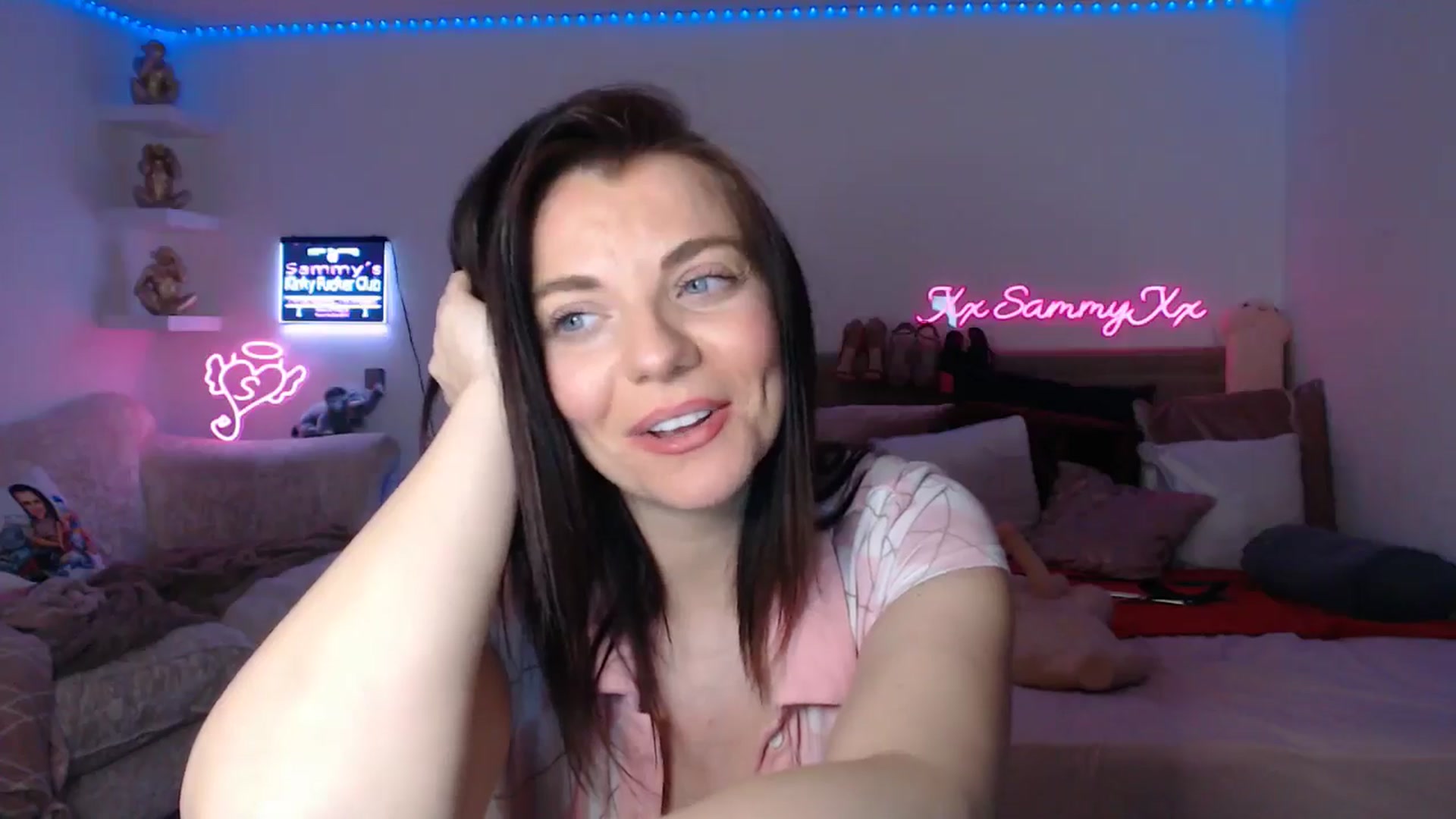 Gallery image thumbnail from innocentSamx's myfreecams stream on, 02/03/2025, 17:15 image 7 of 20