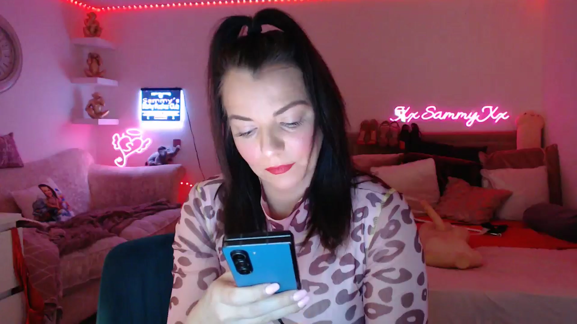 Gallery image thumbnail from innocentSamx's myfreecams stream on, 02/06/2025, 13:20 image 8 of 20