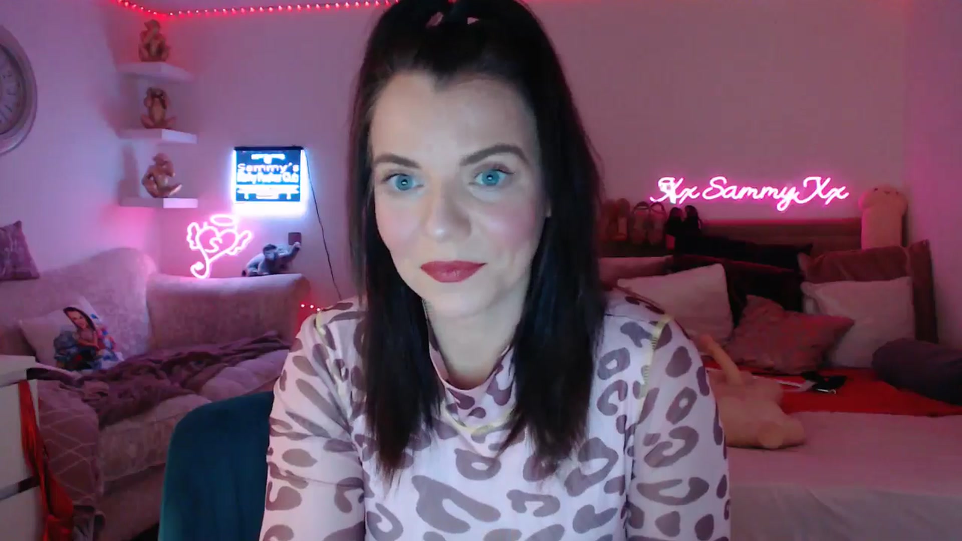 Gallery image thumbnail from innocentSamx's myfreecams stream on, 02/06/2025, 13:20 image 13 of 20