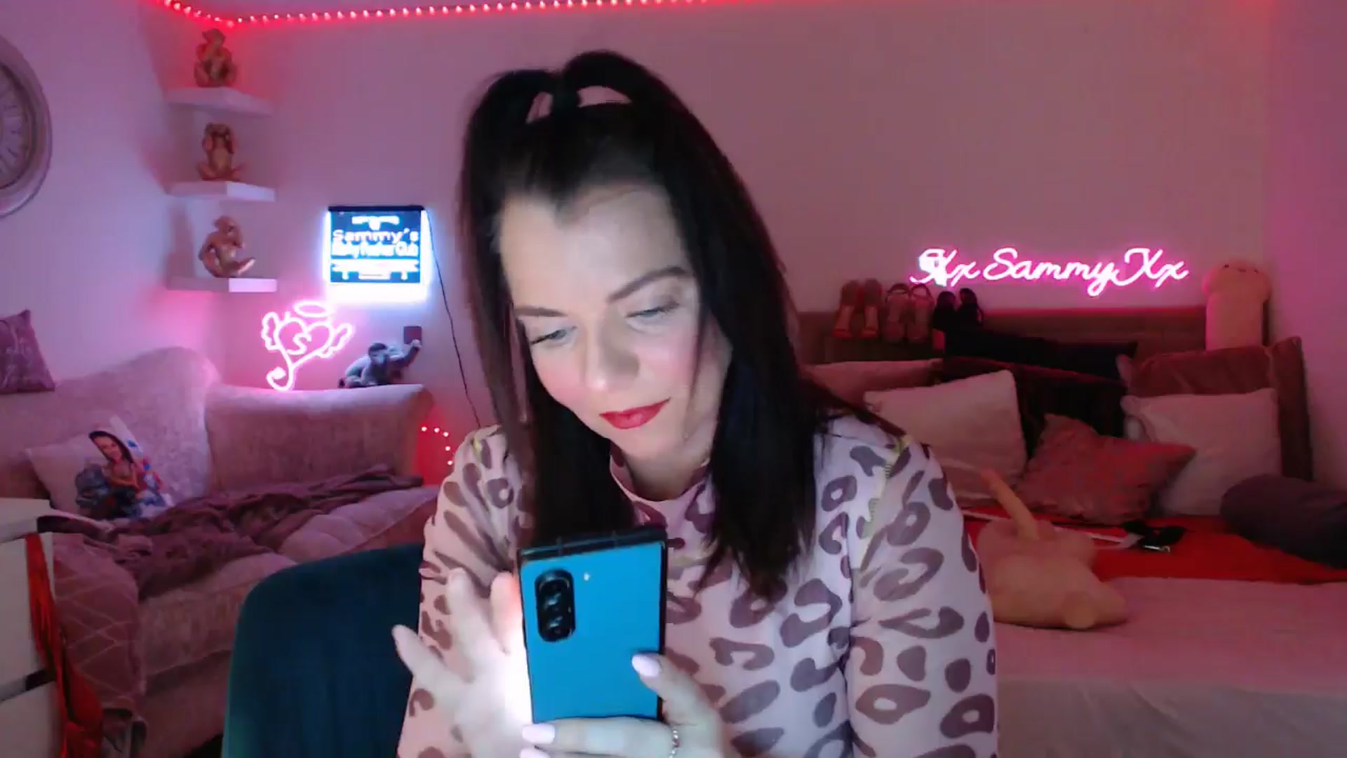 Gallery image thumbnail from innocentSamx's myfreecams stream on, 02/06/2025, 13:20 image 6 of 20
