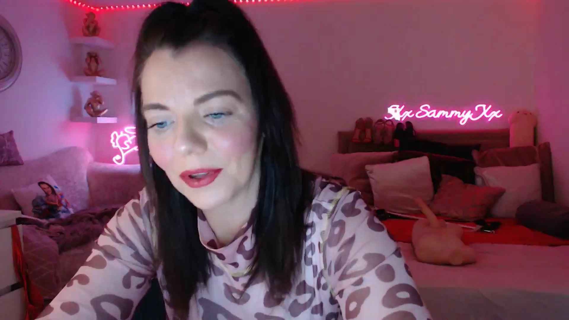 Gallery image thumbnail from innocentSamx's myfreecams stream on, 02/06/2025, 13:20 image 10 of 20