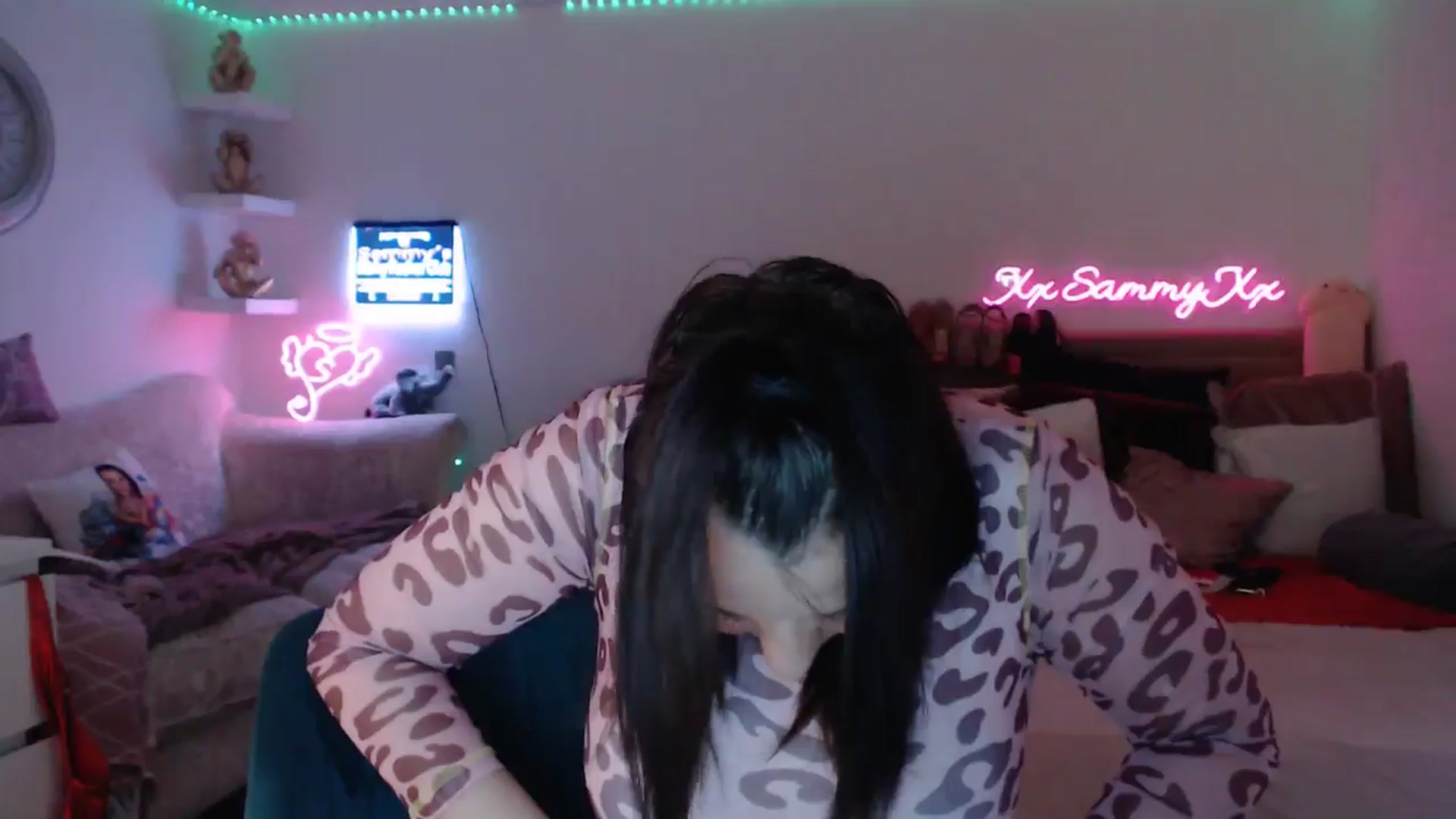 Gallery image thumbnail from innocentSamx's myfreecams stream on, 02/06/2025, 13:20 image 19 of 20