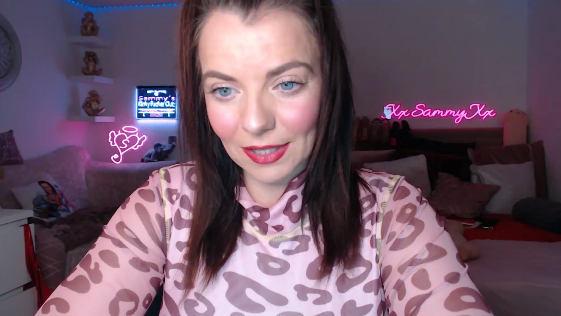 Gallery image thumbnail from innocentSamx's myfreecams stream on, 02/06/2025, 13:38 image 12 of 20
