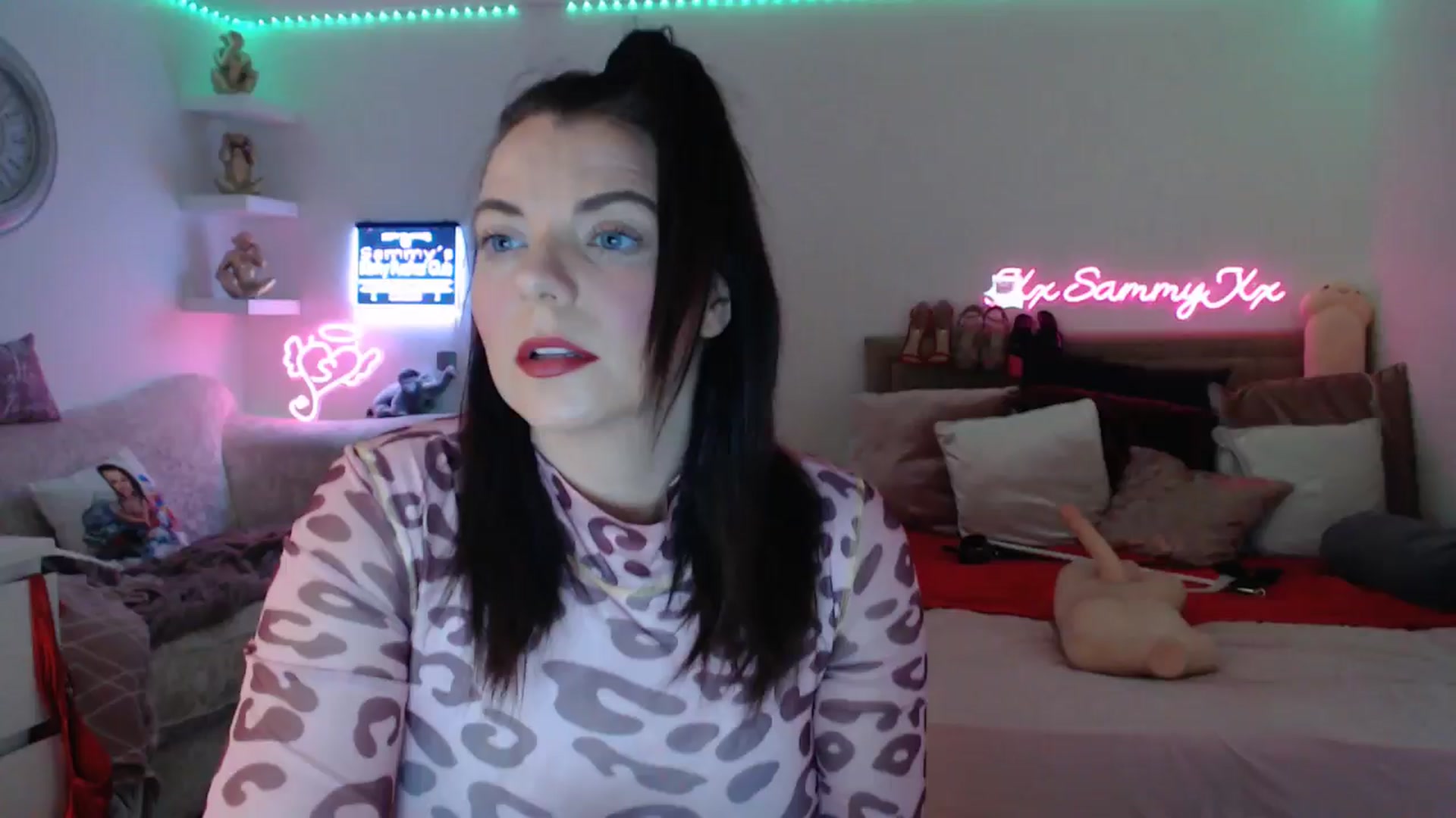 Gallery image thumbnail from innocentSamx's myfreecams stream on, 02/06/2025, 13:38 image 1 of 20