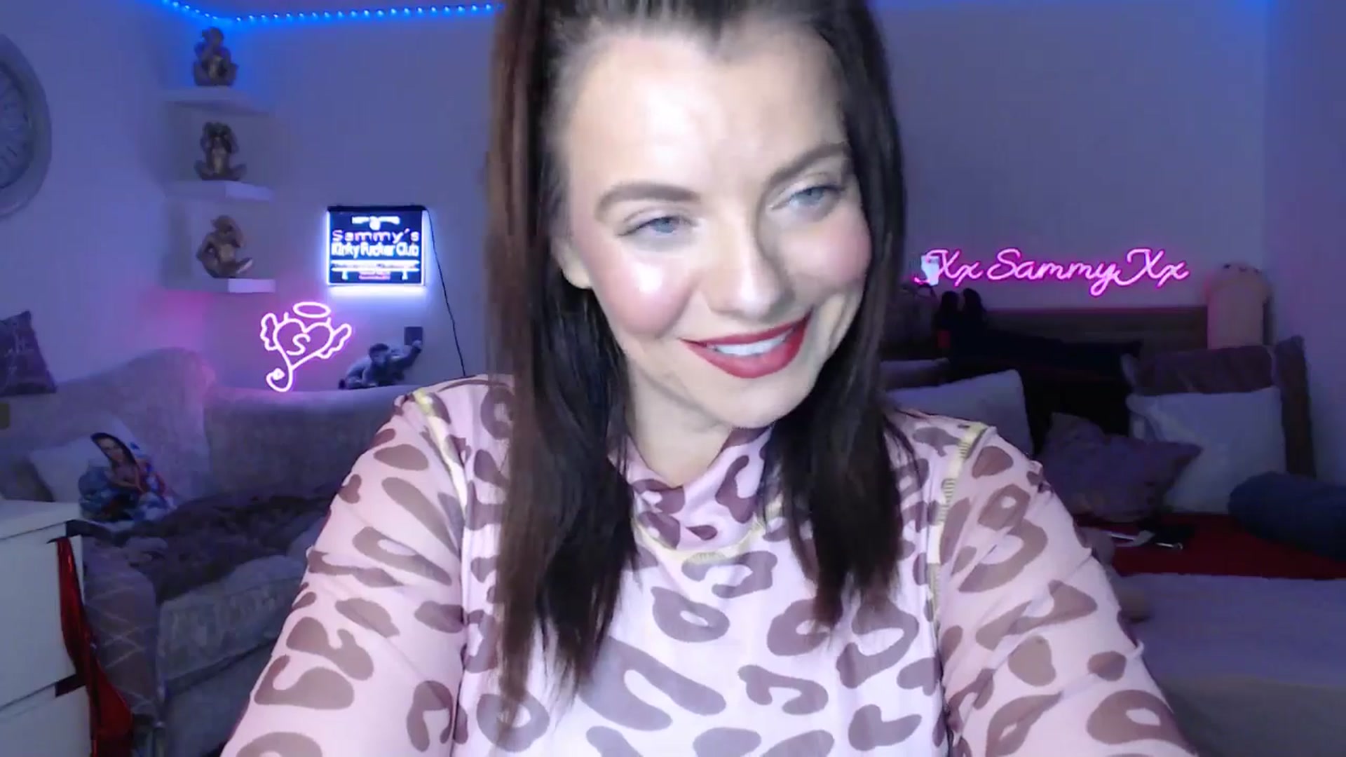 Gallery image thumbnail from innocentSamx's myfreecams stream on, 02/06/2025, 13:38 image 11 of 20