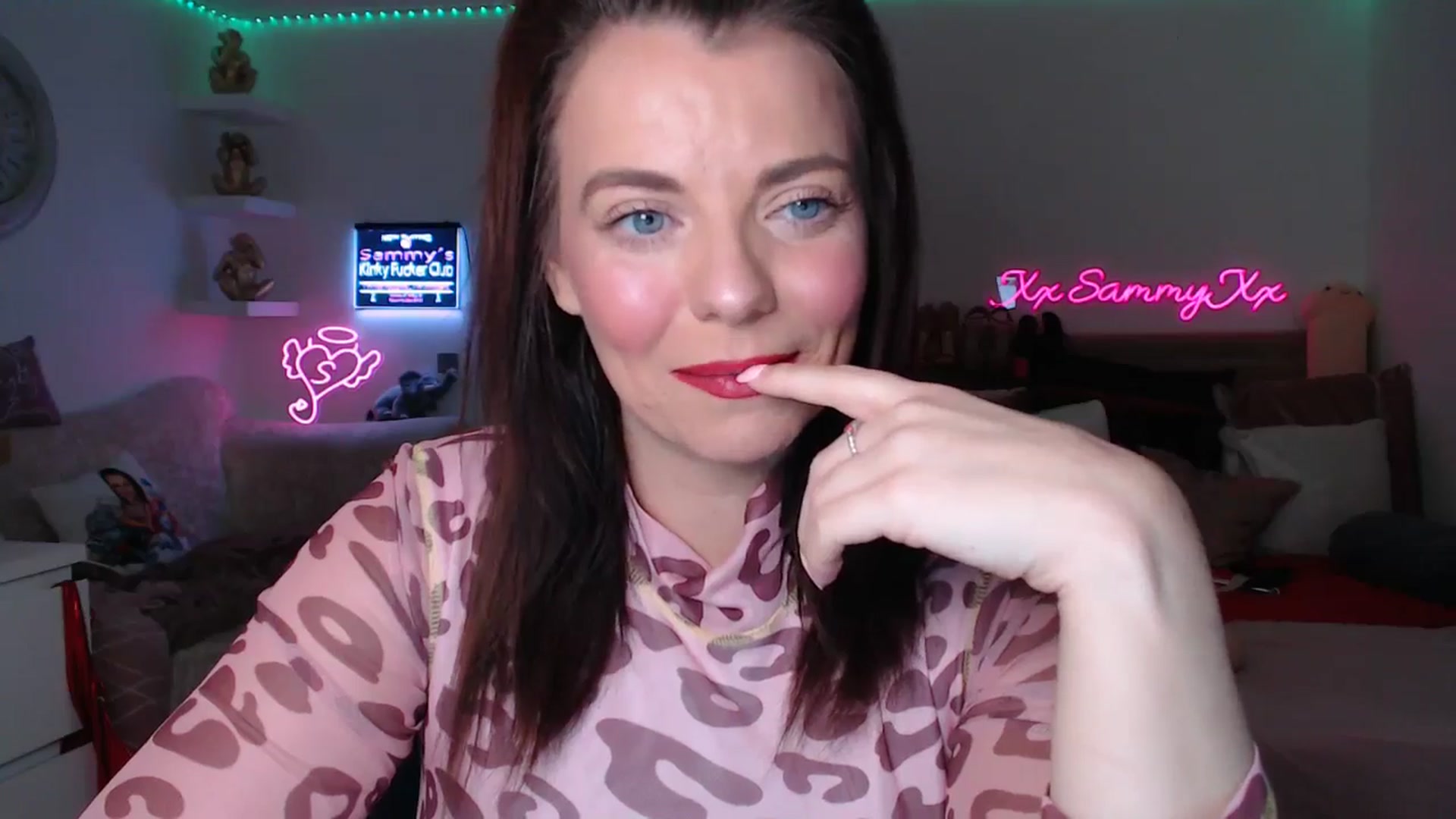 Gallery image thumbnail from innocentSamx's myfreecams stream on, 02/06/2025, 13:38 image 6 of 20